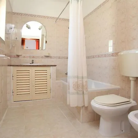 Da Duarte - Walkable To Shops Bars *