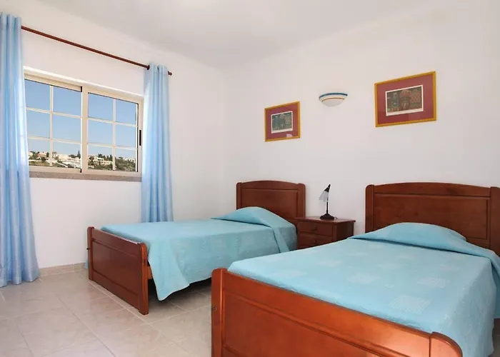 別荘 Da Duarte - Walkable To Shops Bars アルブフェイラ