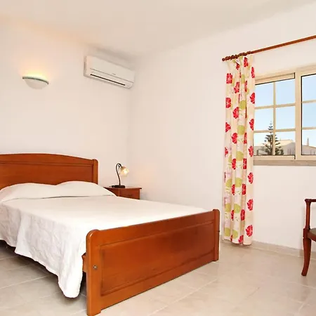 Da Duarte - Walkable To Shops Bars * Albufeira